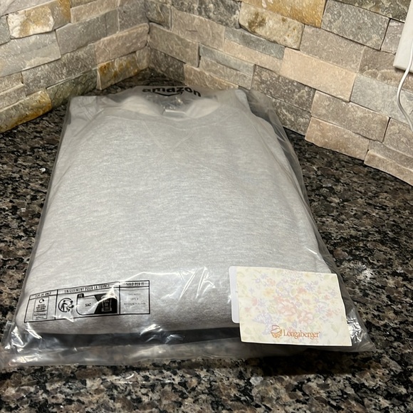 Women’s fleece crewneck sweatshirt NWT - Picture 2 of 5